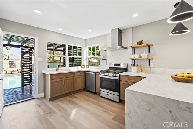 MLS #OC25232738 image #5