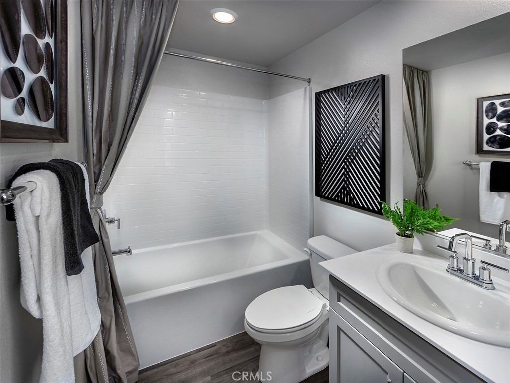 MLS #OC25232831 image #3