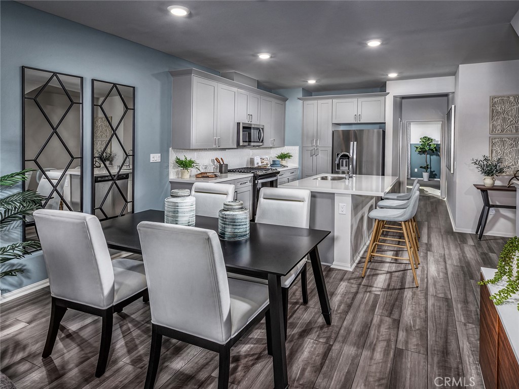 MLS #OC25232833 image #5