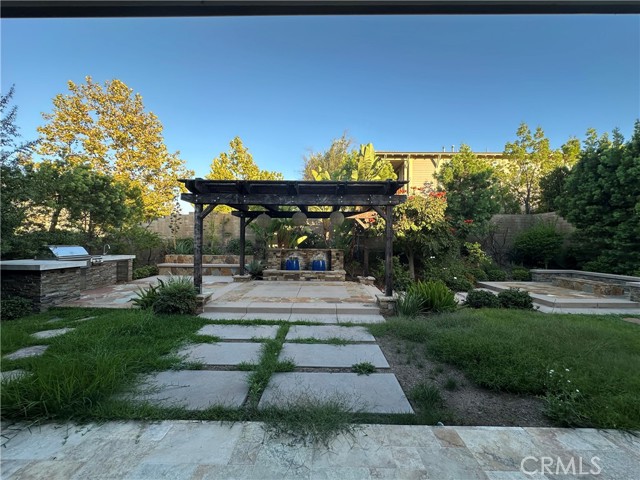 MLS #OC25232834 image #10