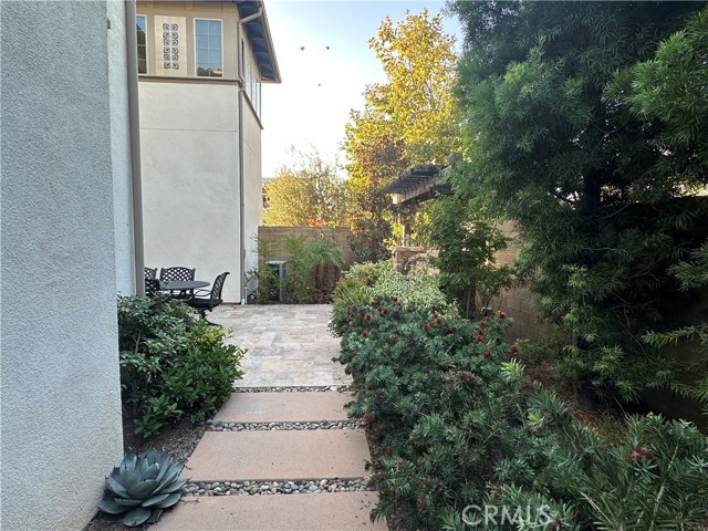 MLS #OC25232834 image #13