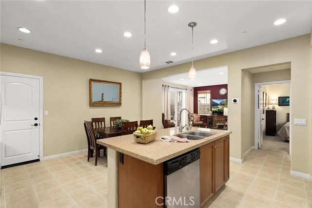 MLS #OC25232843 image #3