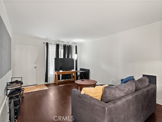 MLS #OC25232856 image #4