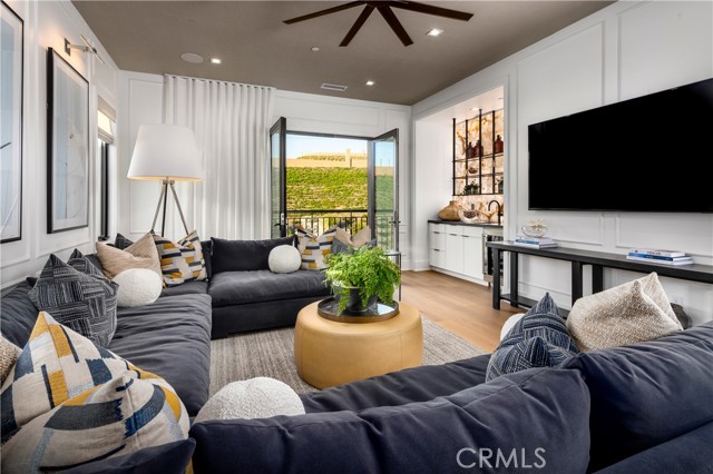 MLS #OC25232871 image #15