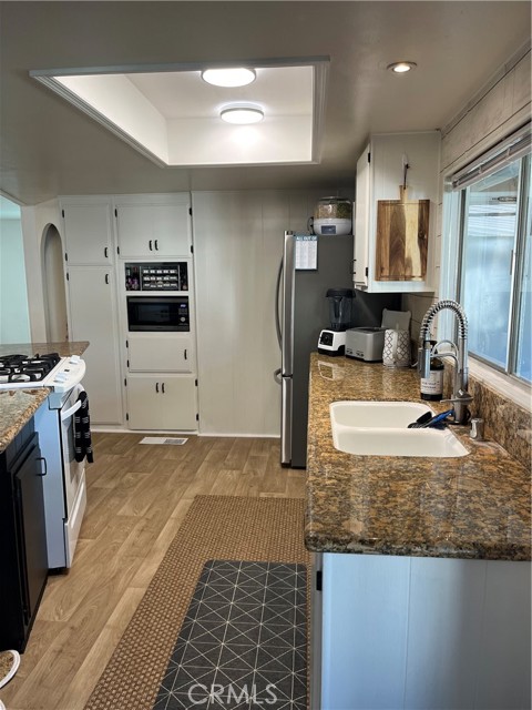 MLS #OC25232945 image #12