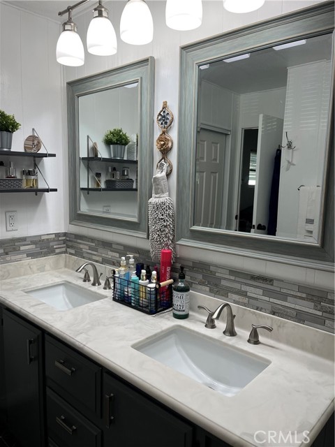 MLS #OC25232945 image #15