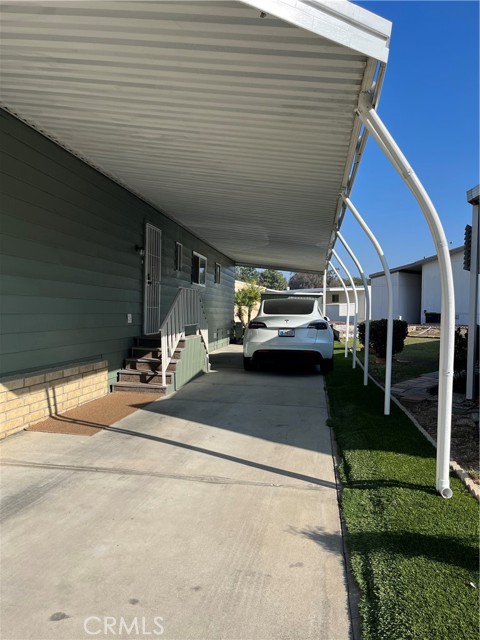 MLS #OC25232945 image #5