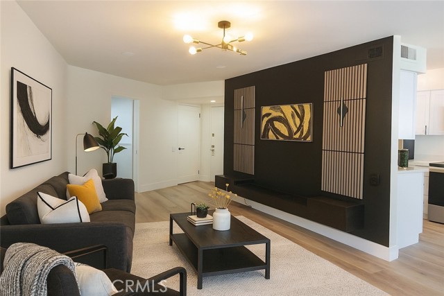 MLS #OC25232949 image #1