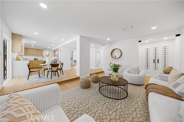 MLS #OC25232956 image #10