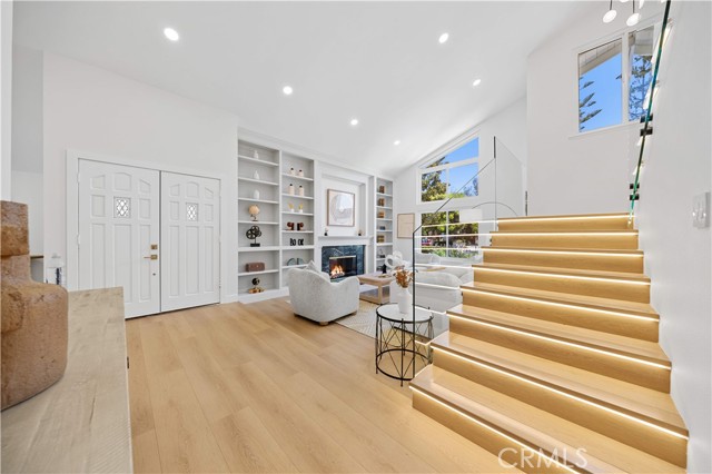 MLS #OC25232956 image #2