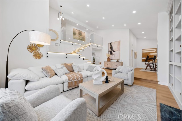 MLS #OC25232956 image #4