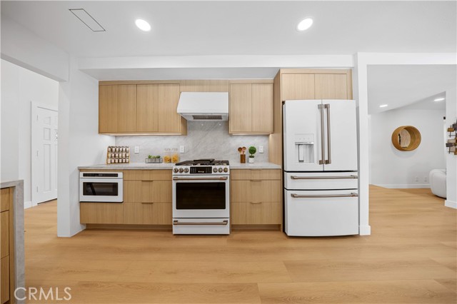 MLS #OC25232956 image #5