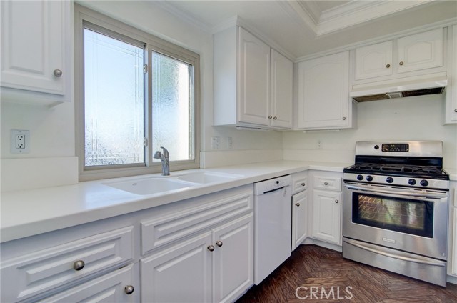 MLS #OC25232960 image #9