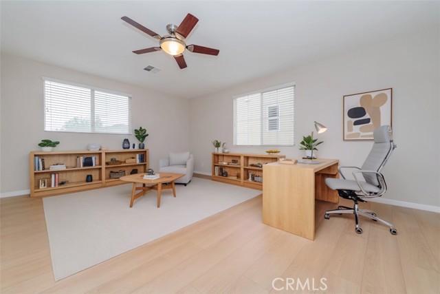 MLS #OC25232972 image #10