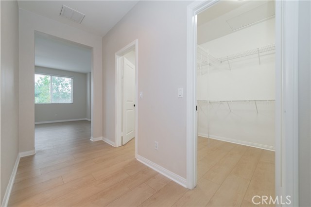 MLS #OC25232972 image #13