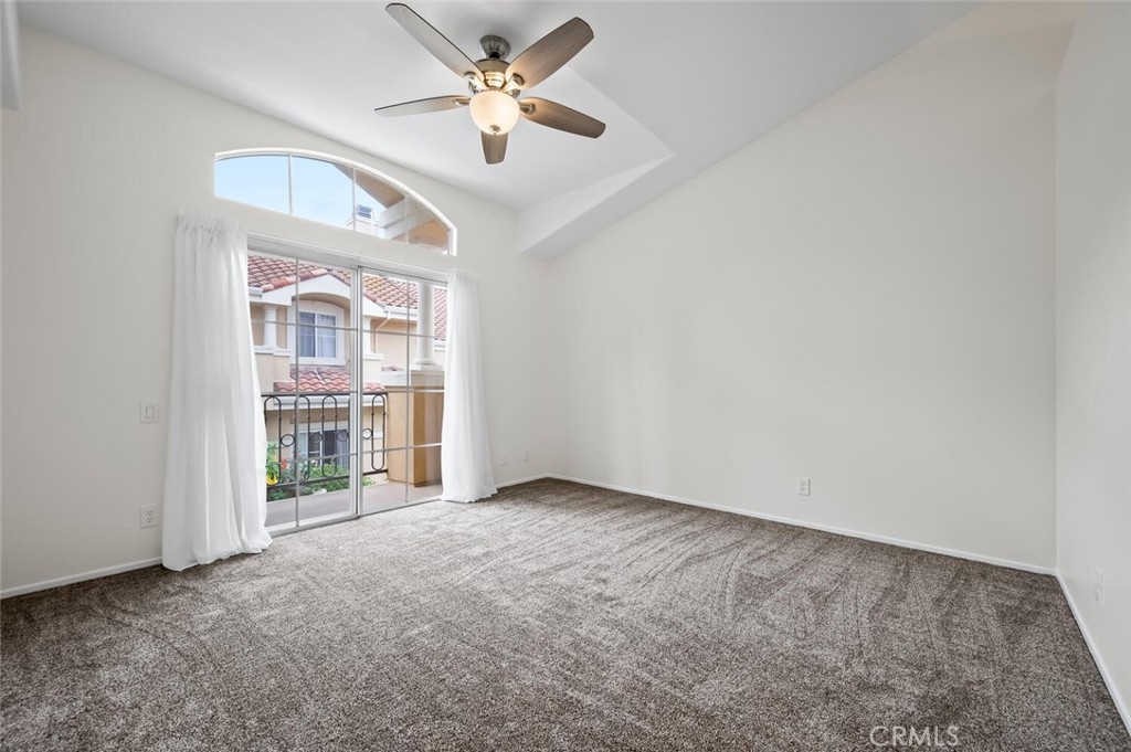 MLS #OC25233013 image #16