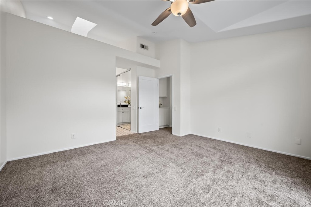 MLS #OC25233013 image #19