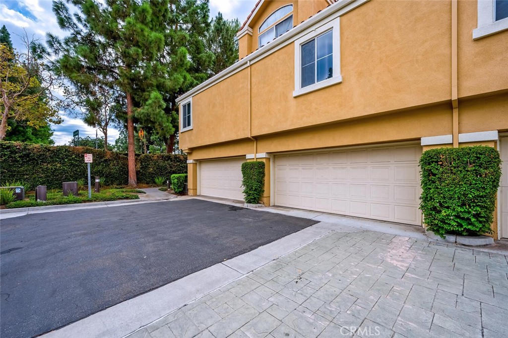 MLS #OC25233013 image #29