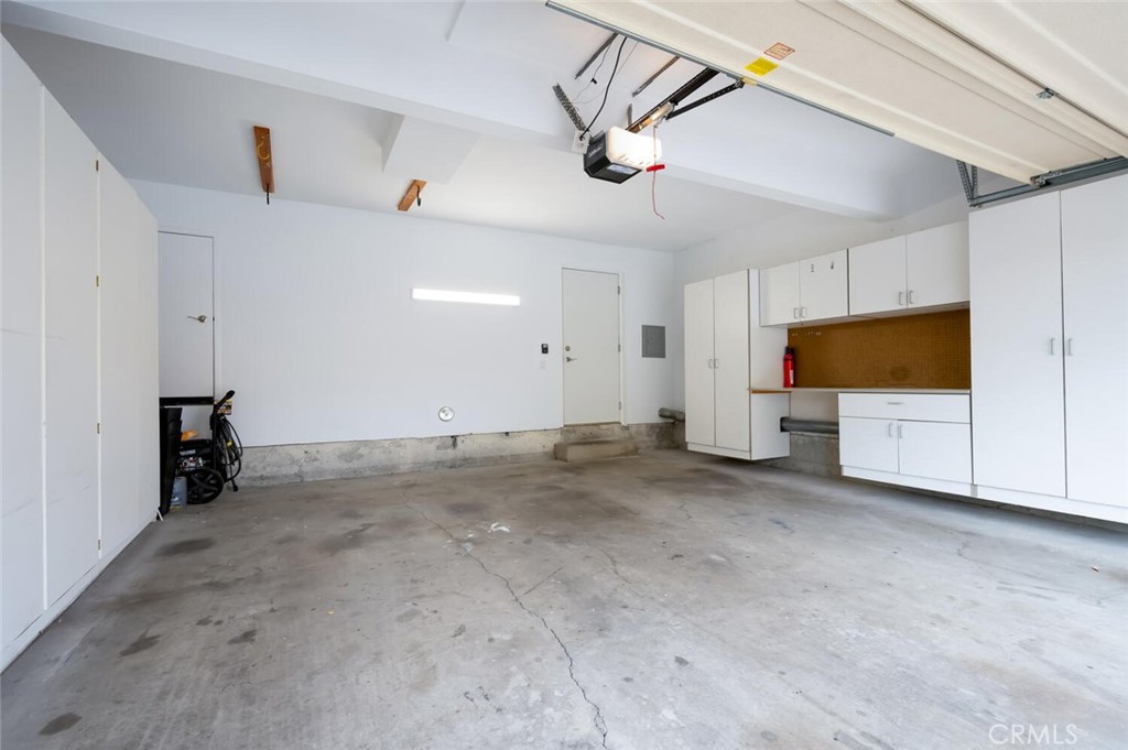 MLS #OC25233013 image #30