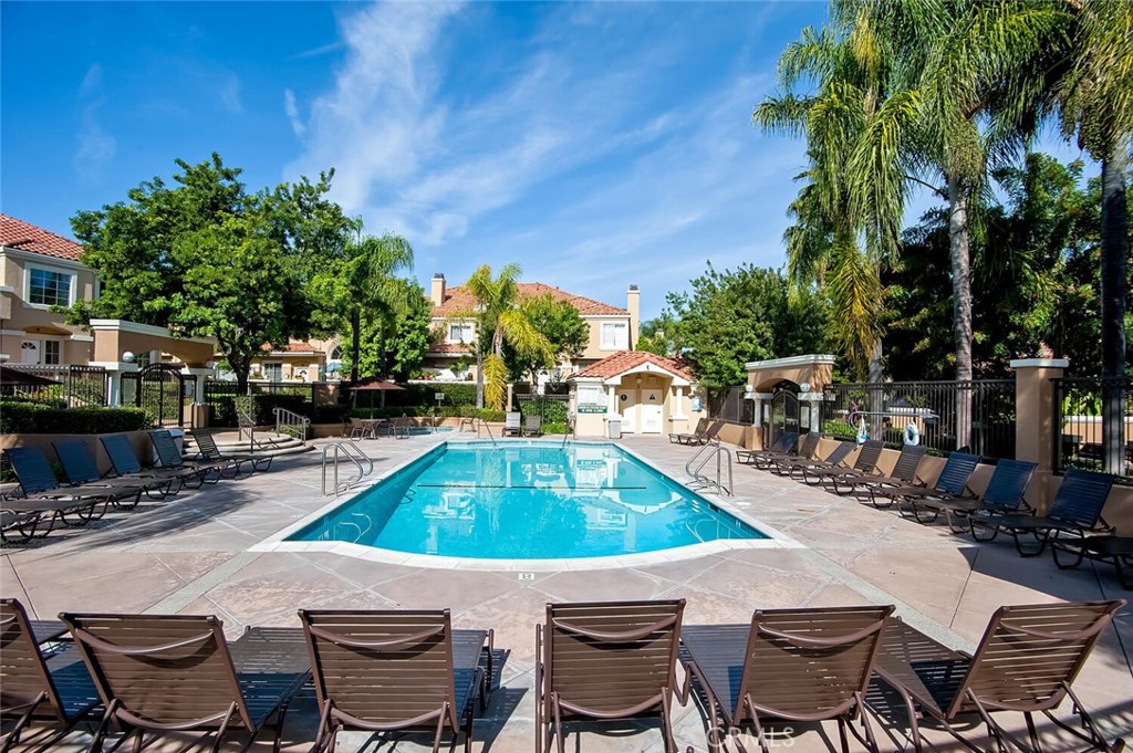 MLS #OC25233013 image #37