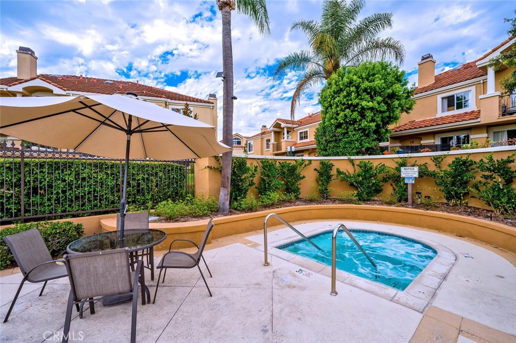 MLS #OC25233013 image #38