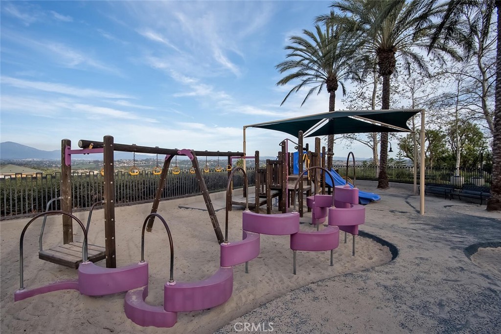 MLS #OC25233013 image #42