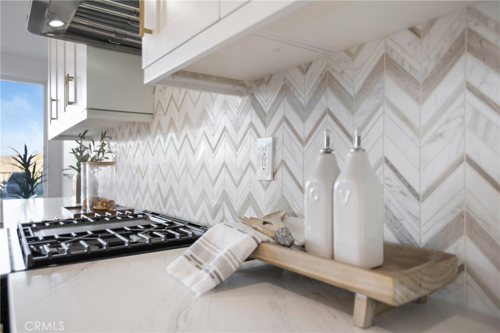 MLS #OC25233088 image #11