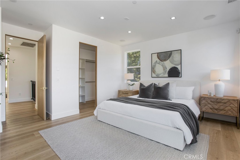 MLS #OC25233088 image #19