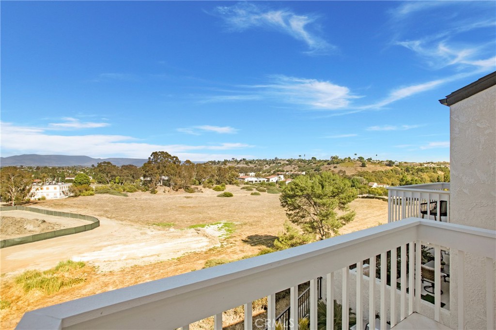 MLS #OC25233088 image #23