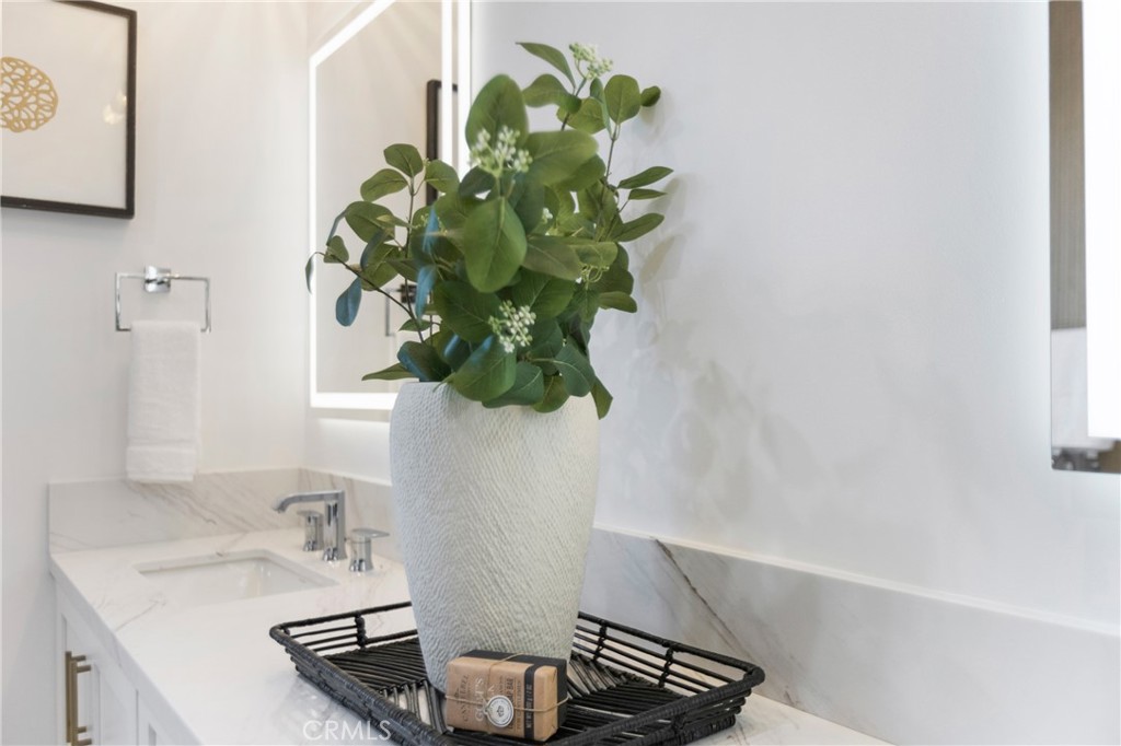 MLS #OC25233088 image #25