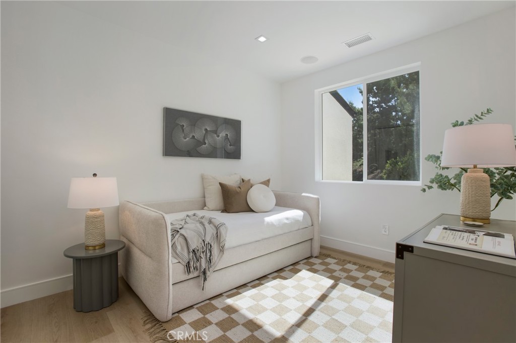 MLS #OC25233088 image #30