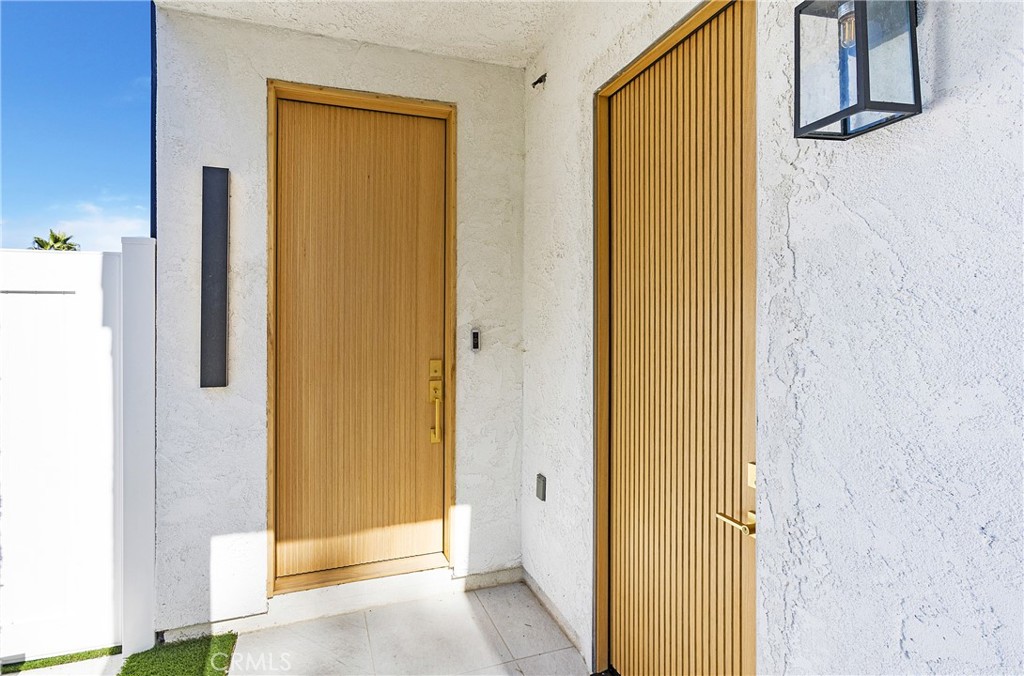 MLS #OC25233088 image #4