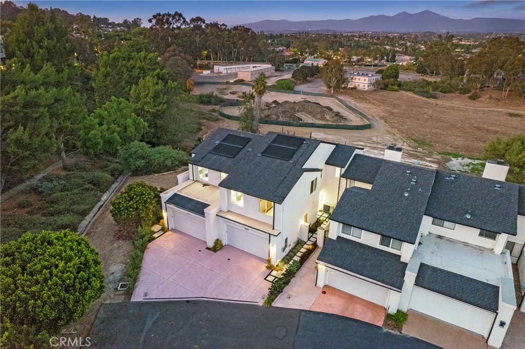 MLS #OC25233088 image #48