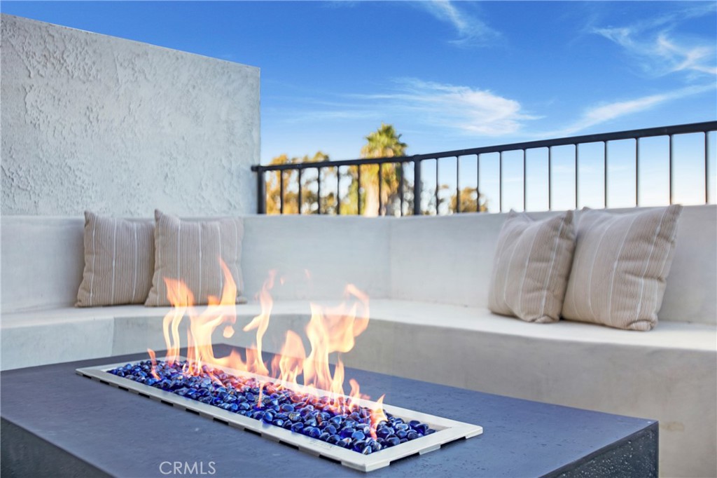 MLS #OC25233090 image #19