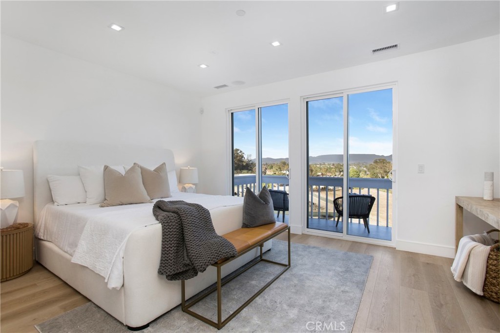 MLS #OC25233090 image #20