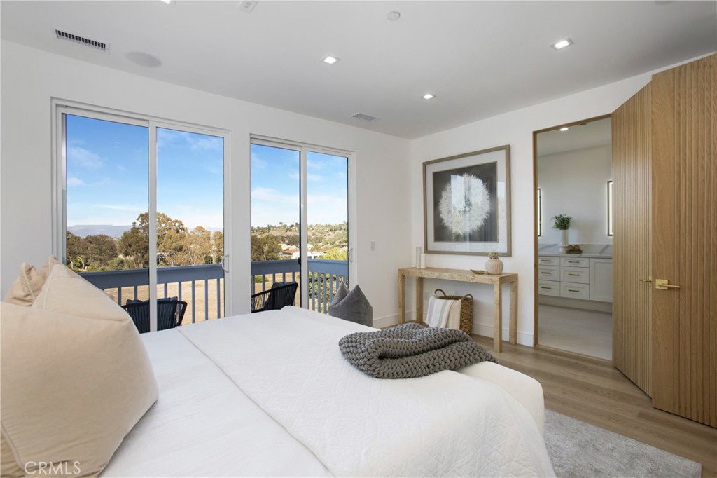 MLS #OC25233090 image #21