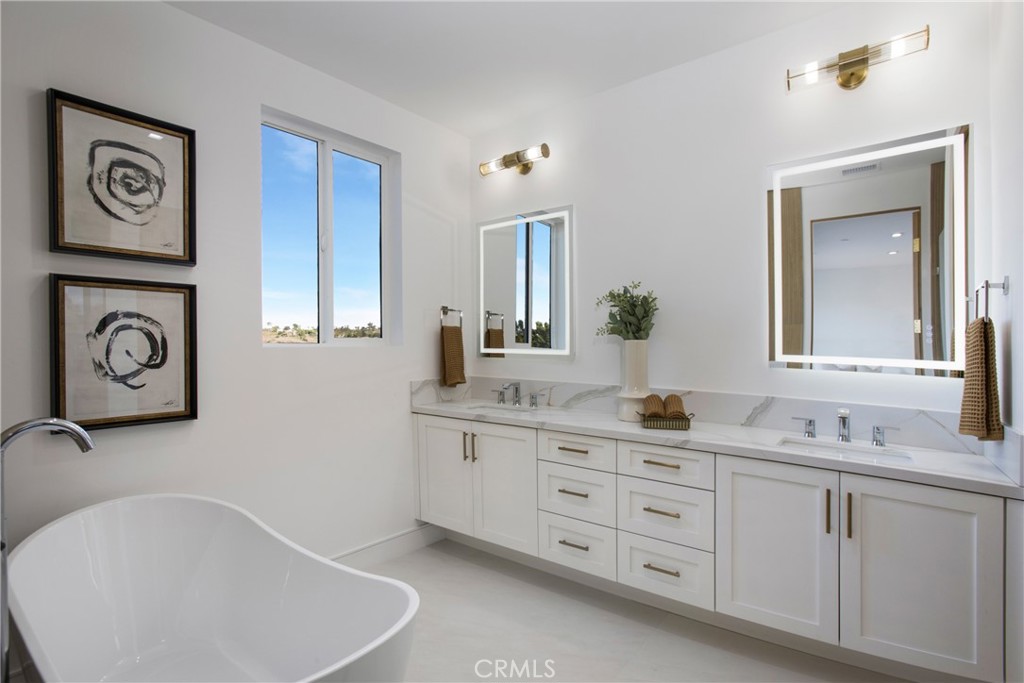 MLS #OC25233090 image #24