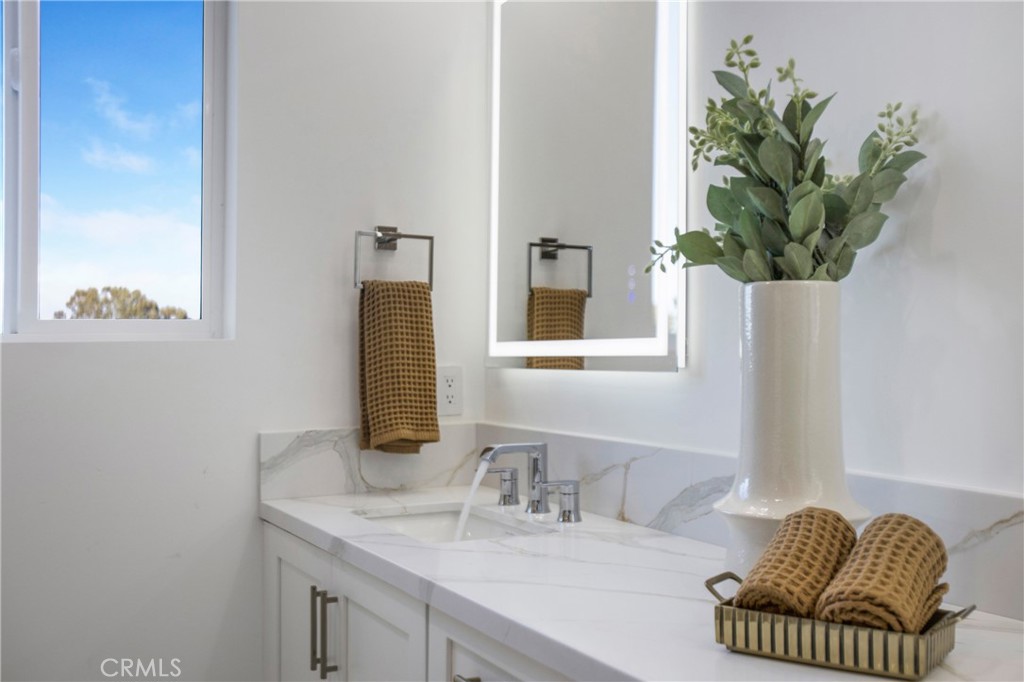 MLS #OC25233090 image #25