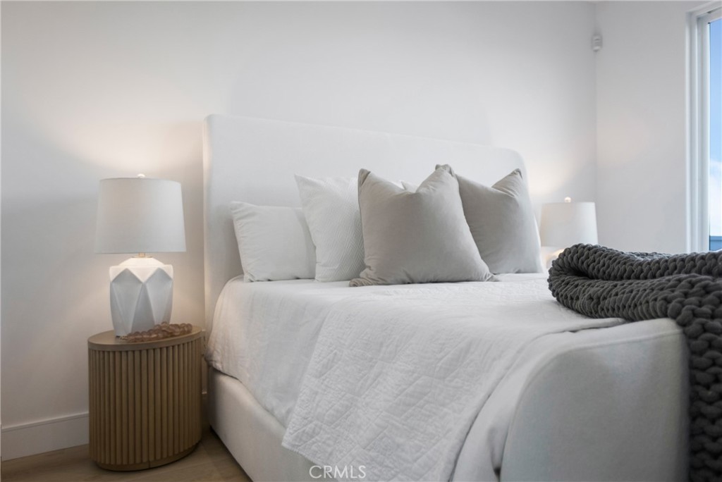 MLS #OC25233090 image #32