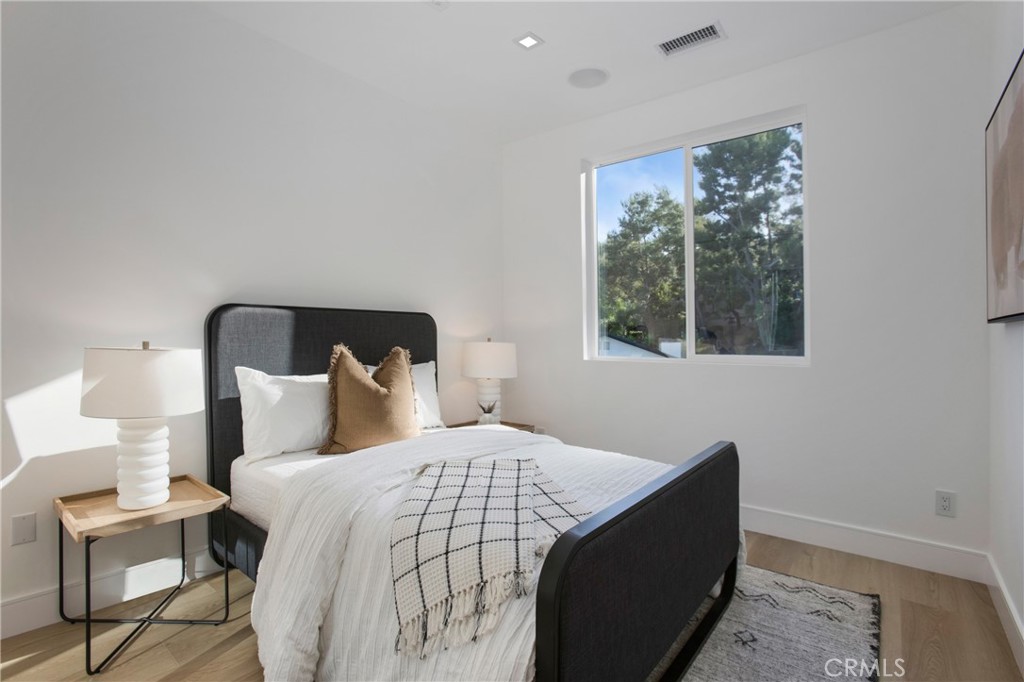 MLS #OC25233090 image #35