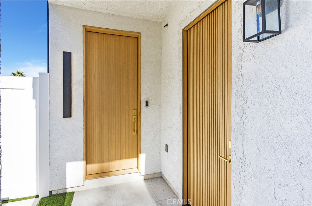 MLS #OC25233090 image #4