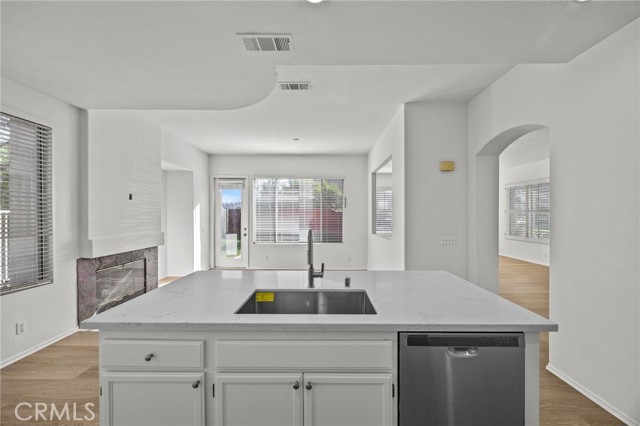 MLS #OC25233092 image #14