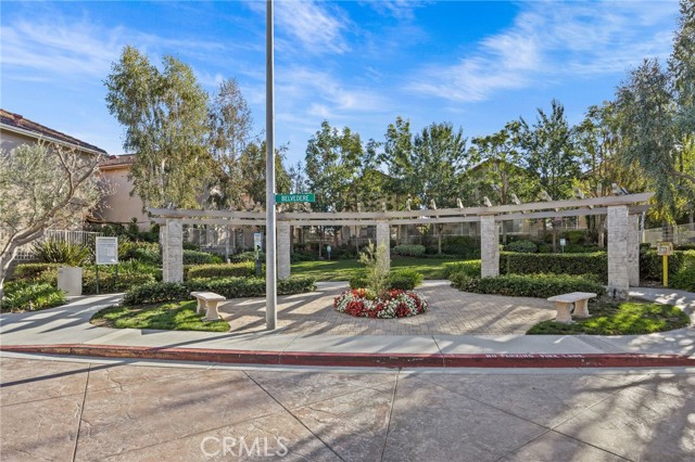 MLS #OC25233092 image #33