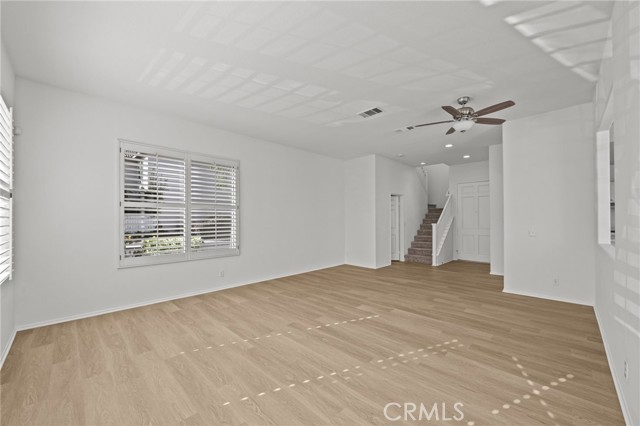 MLS #OC25233092 image #4