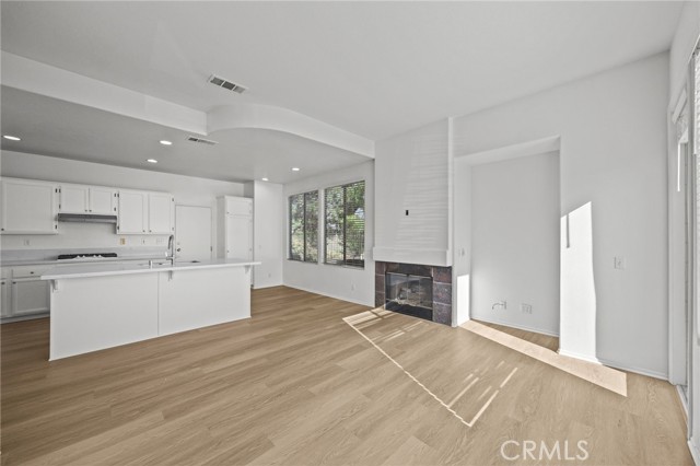 MLS #OC25233092 image #7