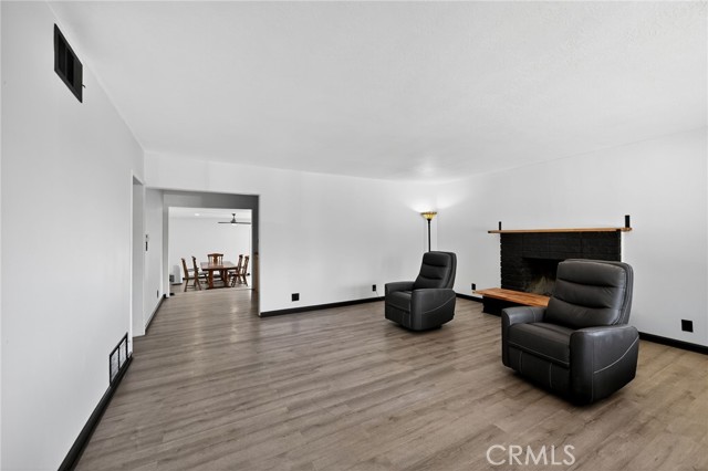 MLS #OC25233104 image #24