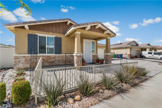 MLS #OC25233136 image #1