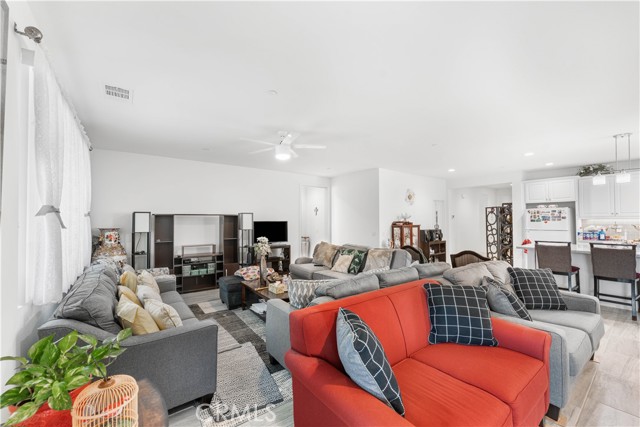 MLS #OC25233136 image #13