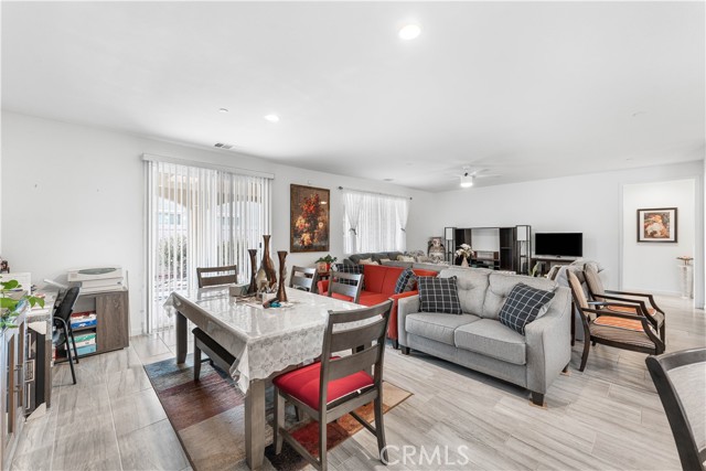 MLS #OC25233136 image #17