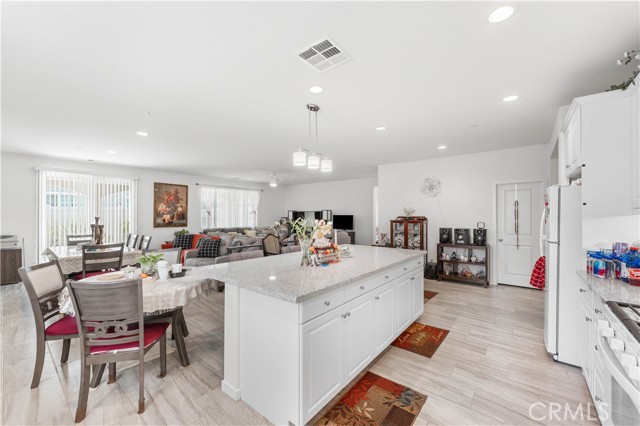 MLS #OC25233136 image #20